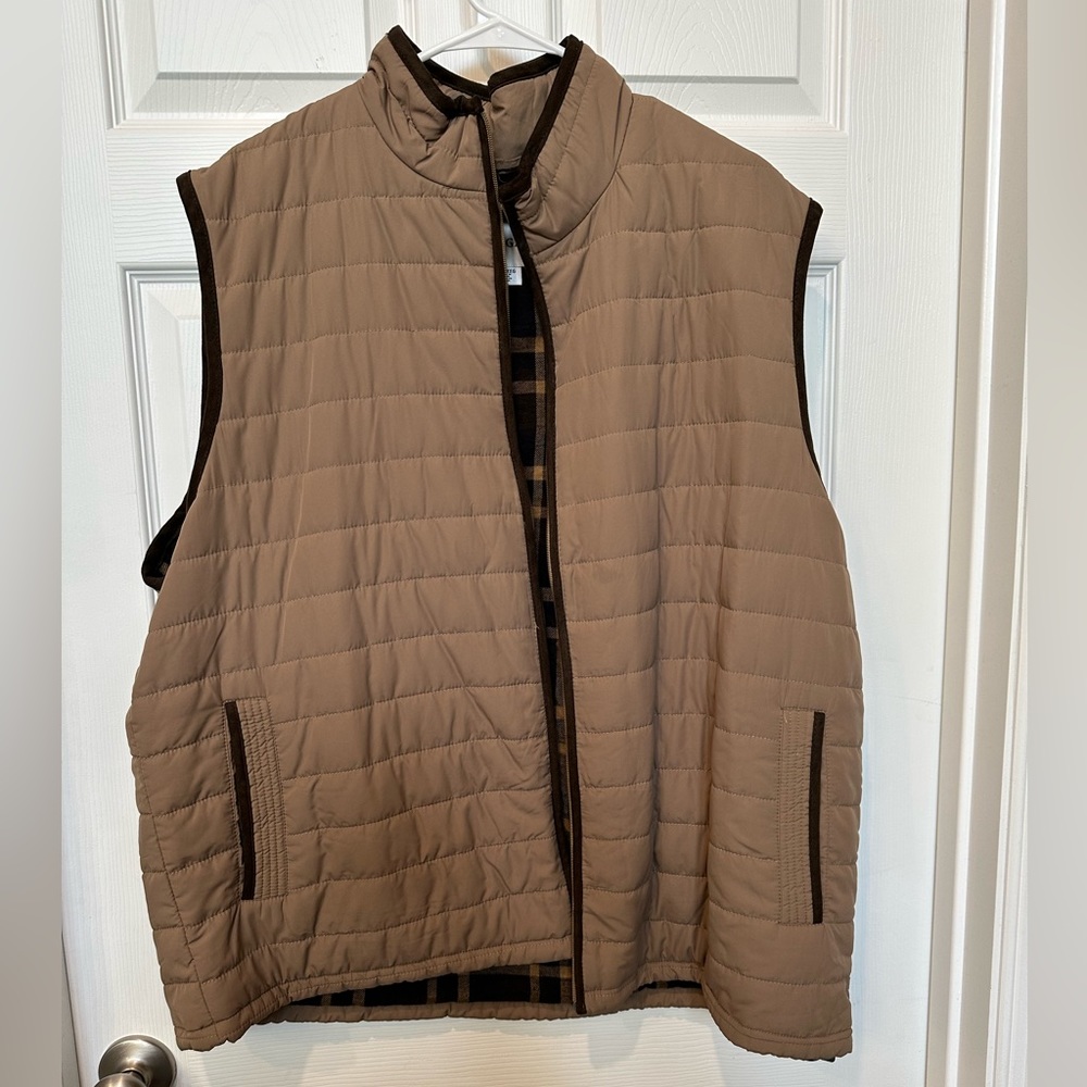 Haggar, light weight puffy tan vest